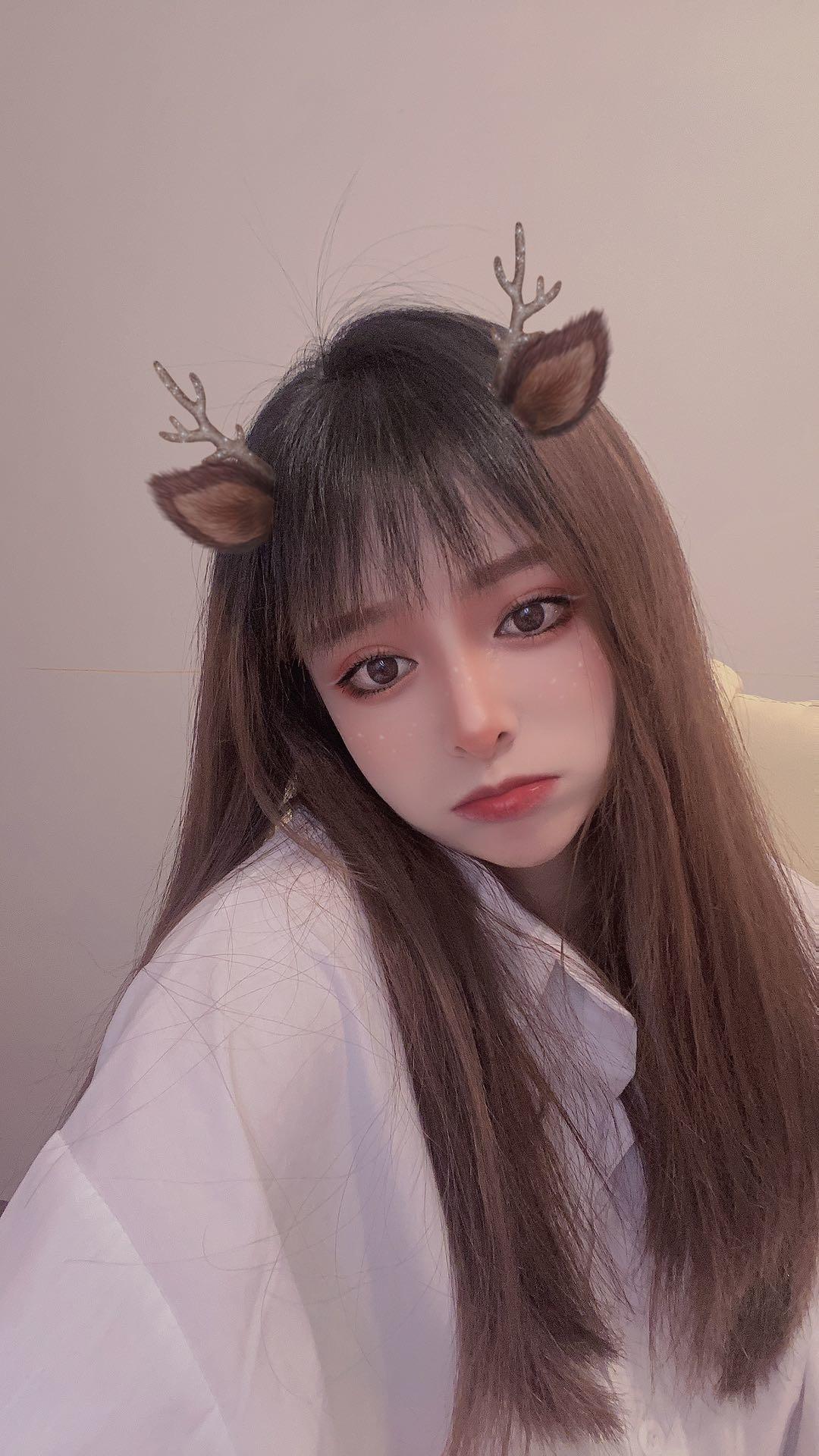 昨天颜值身材都好的兼职小妹子，抱起来草感觉爽翻